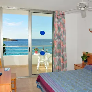 https://sarenal-apartments.ibizaislandhotels.net